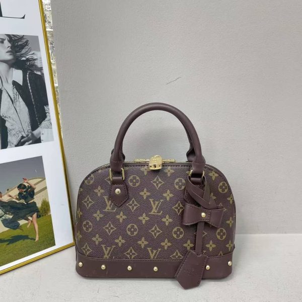 Lady's Louis Vuitton Luxury Handbag