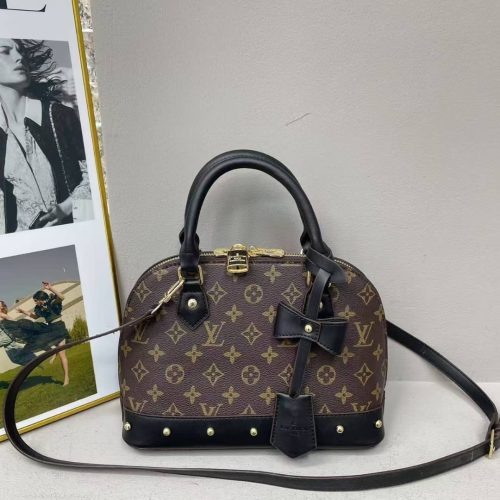 Lady's Louis Vuitton Luxury Handbag