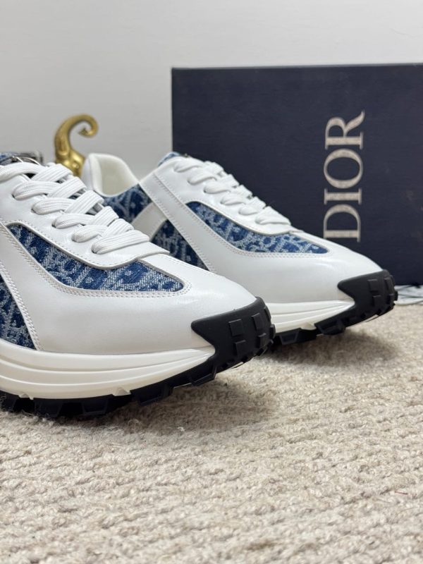 Dior White Sneaker – Timeless Elegance Meets Modern Comfort
