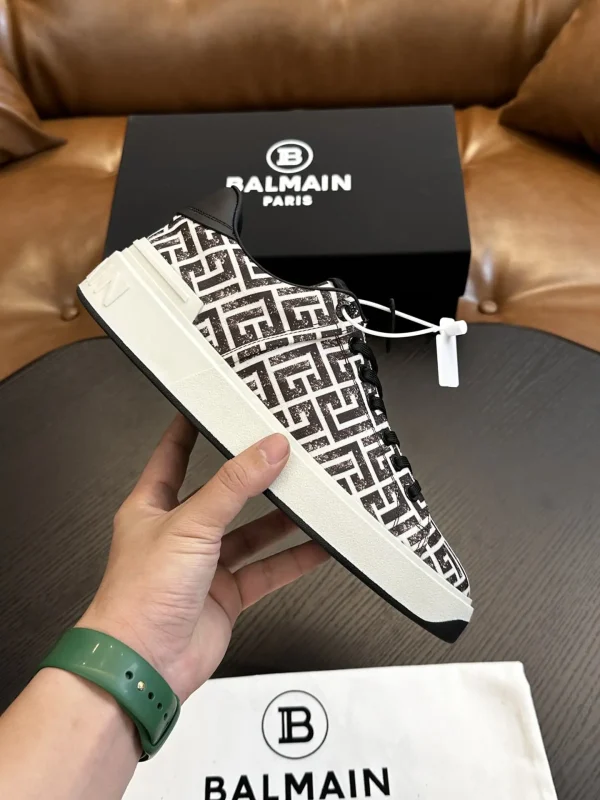Balmain Paris Sneakers