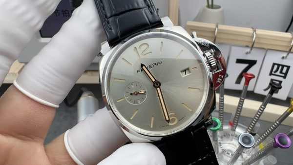 Panerai Luxury Leather Strap Watch